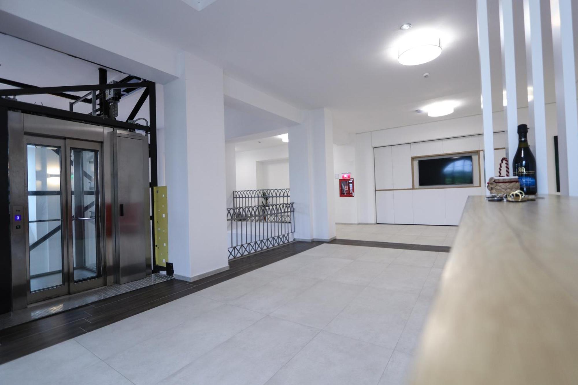 Palatul Lugoj Διαμέρισμα Εξωτερικό φωτογραφία